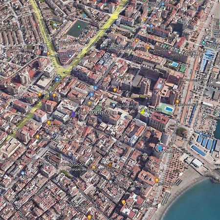 דירות פואנגירולה Apartamento En El Centro A Dos Minutos De La Playa מראה חיצוני תמונה