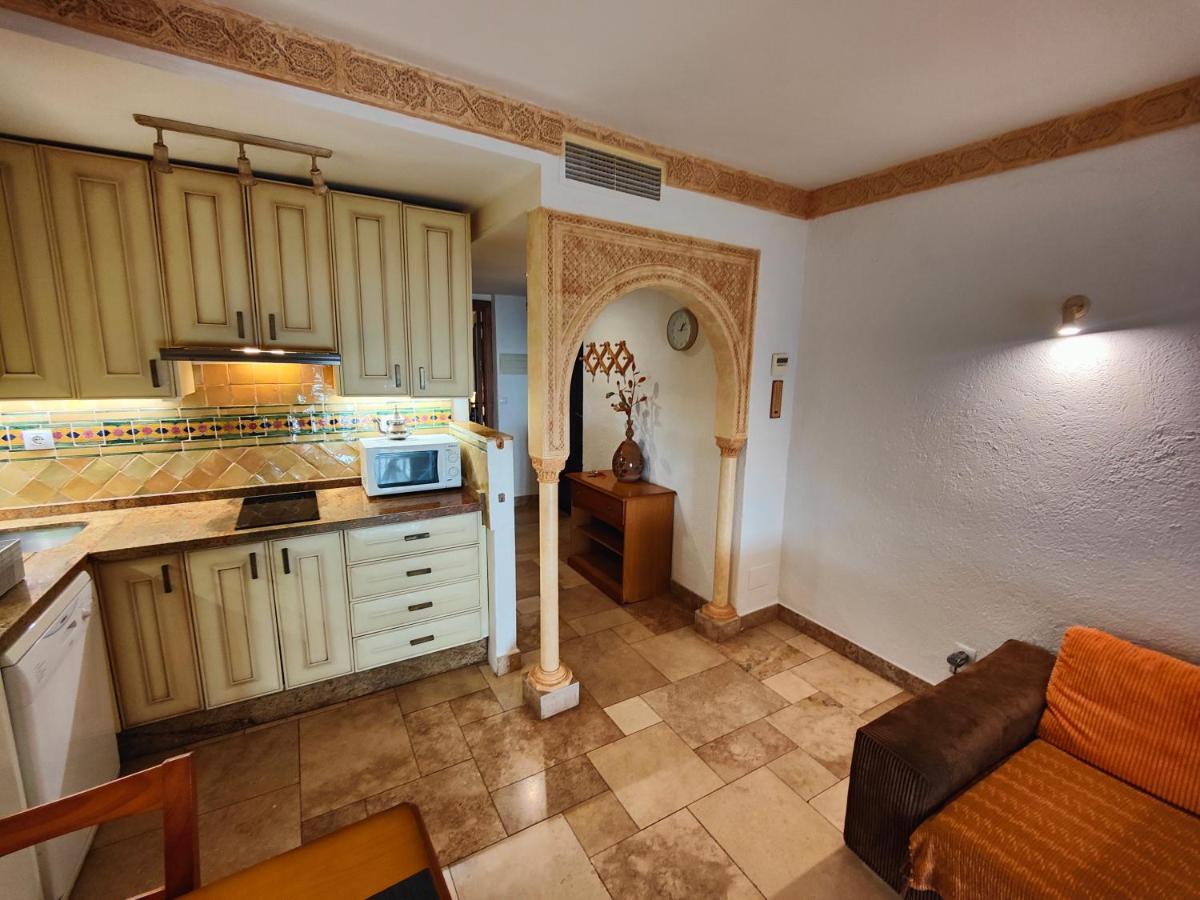 דירות פואנגירולה Apartamento En El Centro A Dos Minutos De La Playa מראה חיצוני תמונה