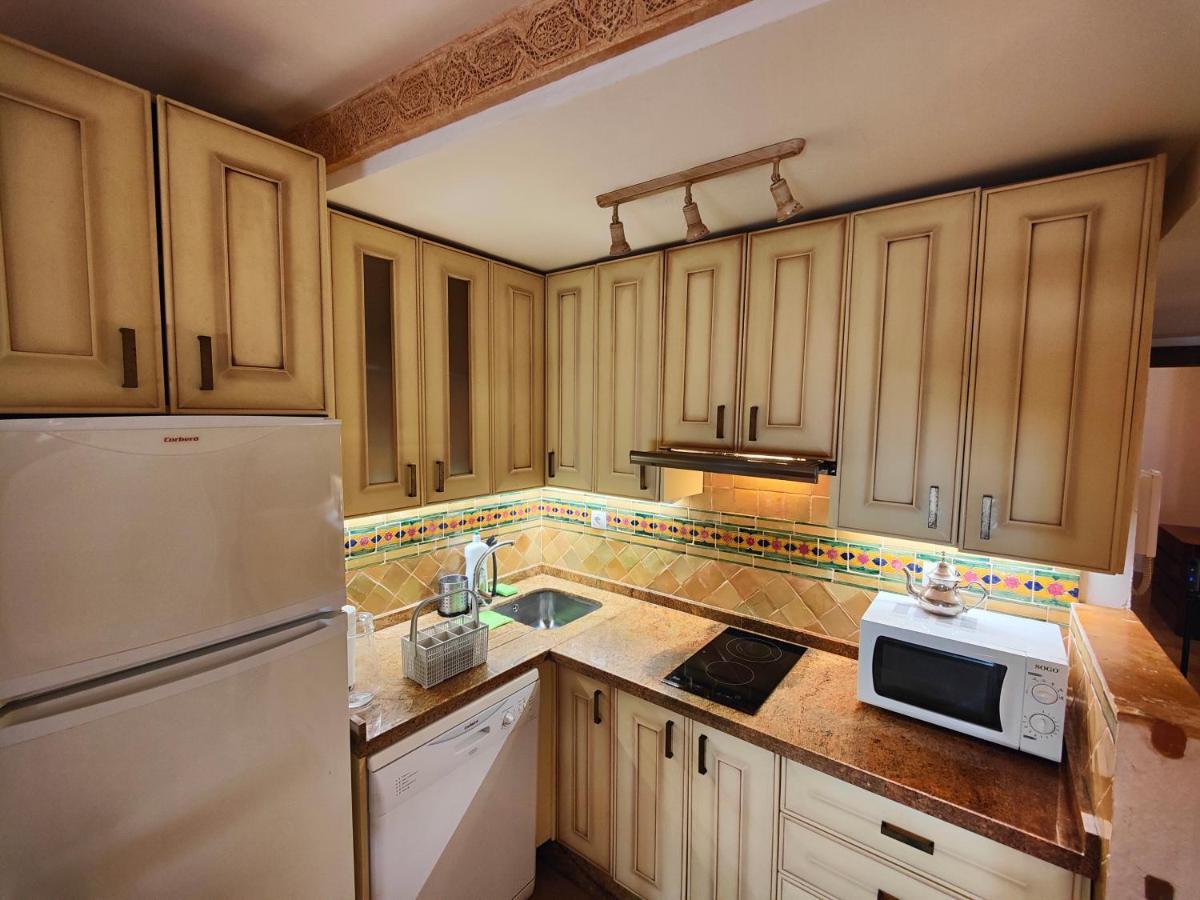 דירות פואנגירולה Apartamento En El Centro A Dos Minutos De La Playa מראה חיצוני תמונה